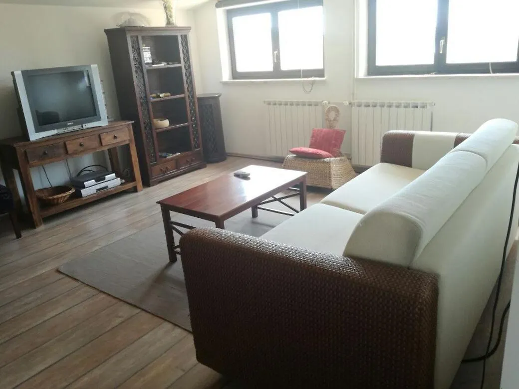 Nice, Cosy Studio Apartment With Shared Outdoor Pool Banjole