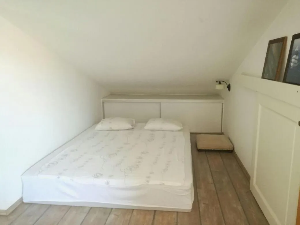 Nice, Cosy Studio Apartment With Shared Outdoor Pool Banjole 0*,  Croatia