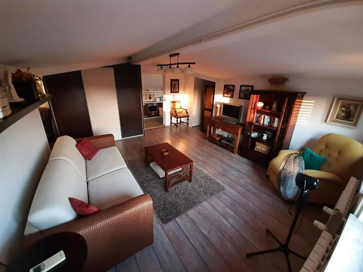 Nice, Cosy Studio Apartment With Shared Outdoor Pool Banjole Croatia